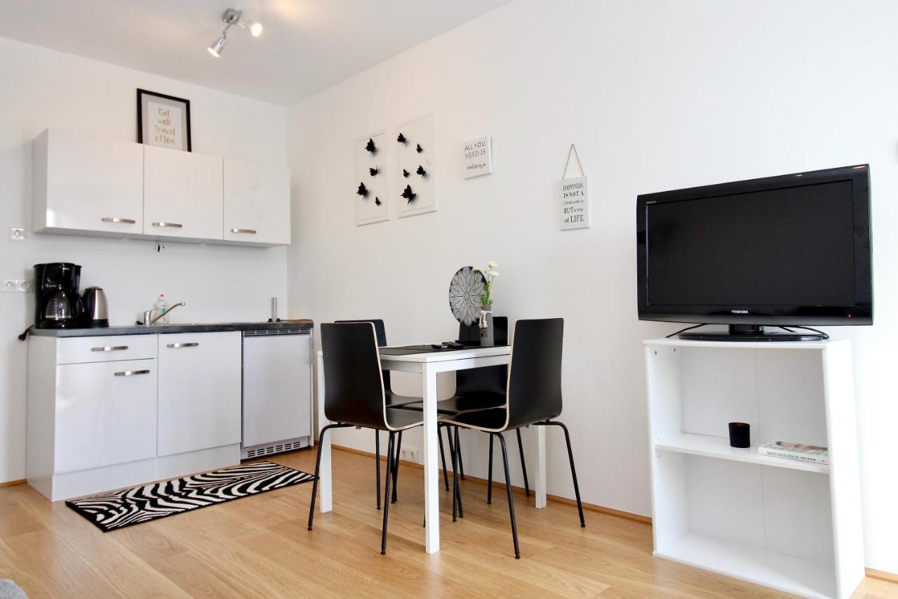 Modern Balcony Apartment With Pool Close To Lake In "Donaustadt" Wien Exterior foto